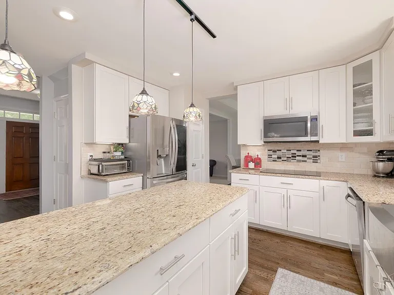 4646 Lakeridge Ct — Photo 14