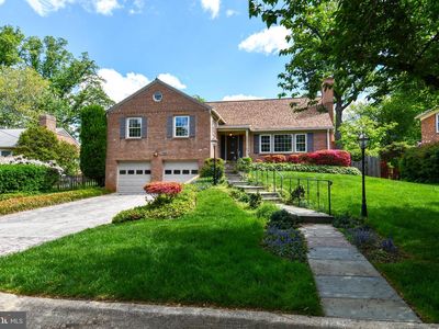 7109 Radnor Rd, Bethesda, MD, 20817