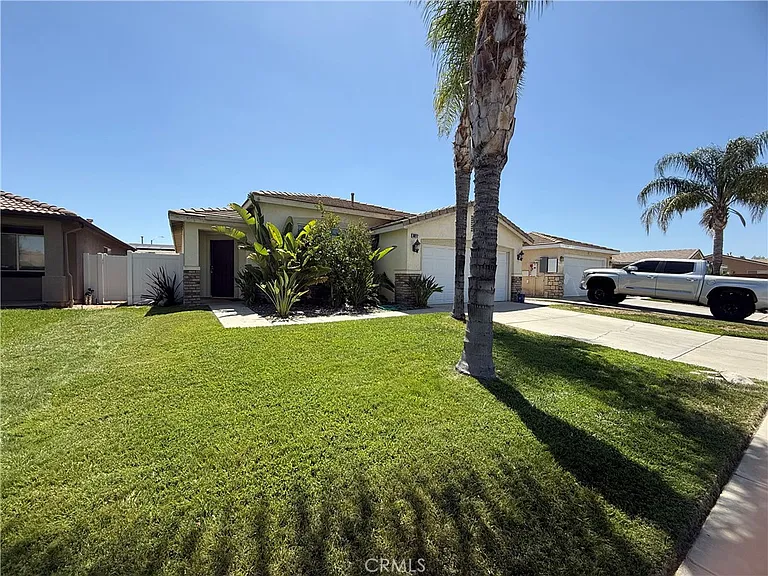 30212 Lakeport St — Photo 4