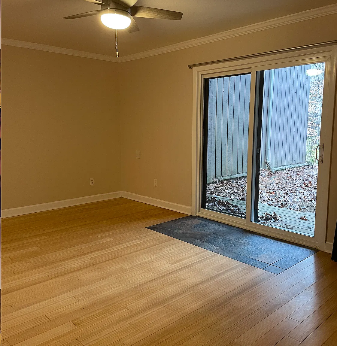 Studio, 600 sqft, $1,200 — Photo 3