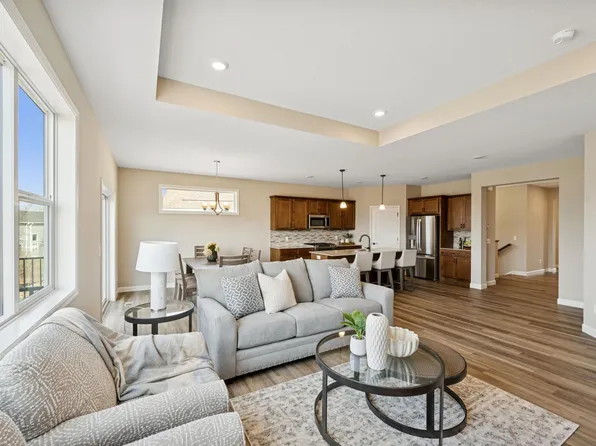 7861 Kettering Creek Ct, Rockford, MN 55373