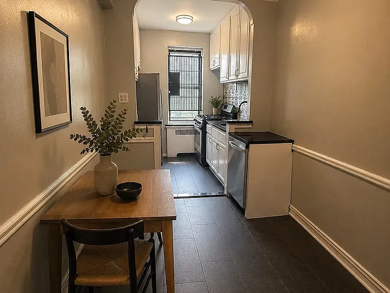95 Park Ter E #3C — Photo 3