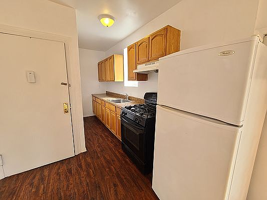 2nd image of 1113 President St #3A