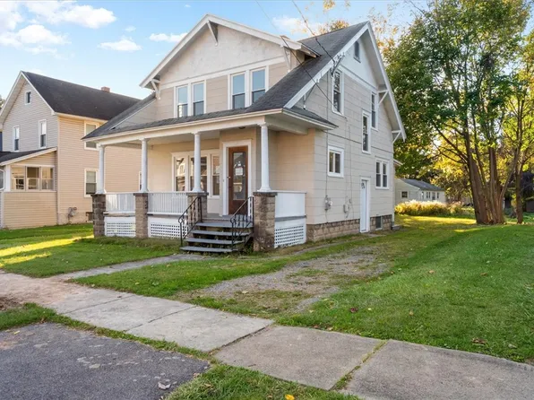 23 Peacock St, Auburn, NY 13021