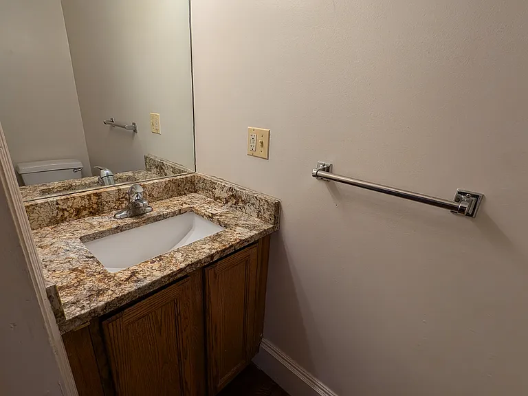 541 University Ave #1 — Photo 25