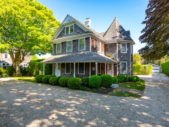 https://photos.zillowstatic.com/fp/2c50199300587aaf9578ddc9fa385b9f-p_e.webp