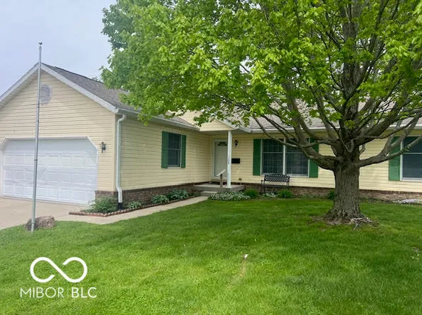 1026 Embassy Dr, Crawfordsville, IN 47933