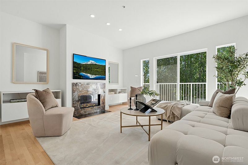 4th image of 16329 118th Lane NE #39-3