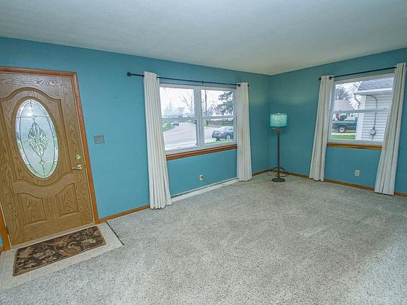 2nd image of 645 Stuart Ave