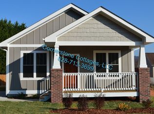 6 Hyde Park Pl, Arden, NC 28704