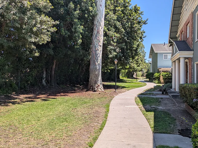 8226 Santa Inez Dr — Photo 31
