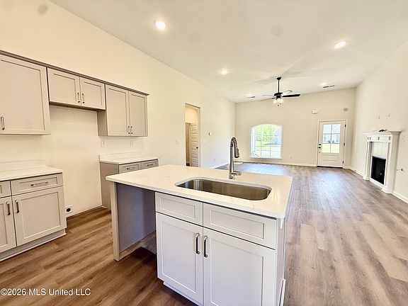 4th image of 1056 Great Glen Dr