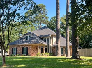 110 Bay Hills Dr, Benton, LA 71006