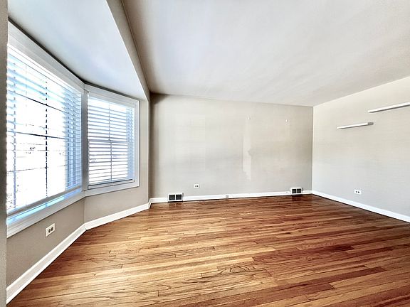 5th image of 10223 S Spaulding Ave
