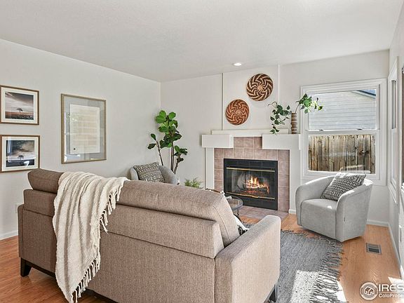 4th image of 1140 Red Oak Ct