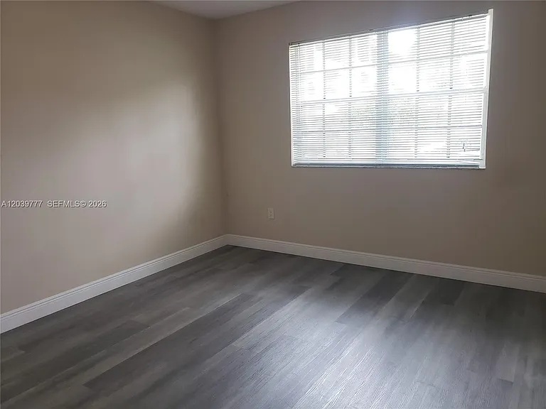 231 SW 116th Ave #19105 — Photo 11