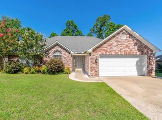 169 Deauville Dr, Maumelle, AR 72113