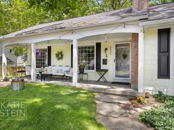 2035 Hall St SE, East Grand Rapids, MI 49506