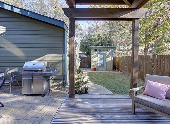 3rd image of 5011 Avenue F #A