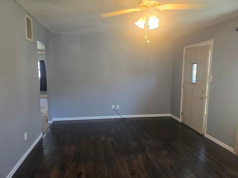 808 W K St — Photo 2