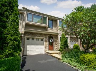 112 Lisa Dr, Northport, NY 11768