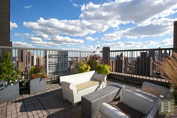 Rented by Halstead Real Estate | media 18