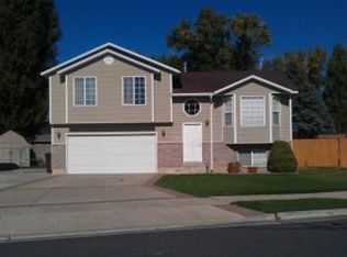 356 Wildflower Cir, Ogden, UT 84404