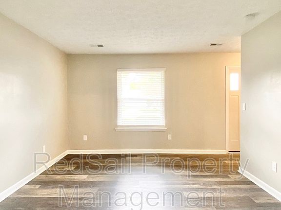 3rd image of 2 Still Harbor Ct
