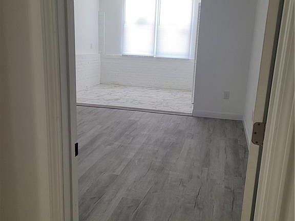 5th image of 191 Forest Ave