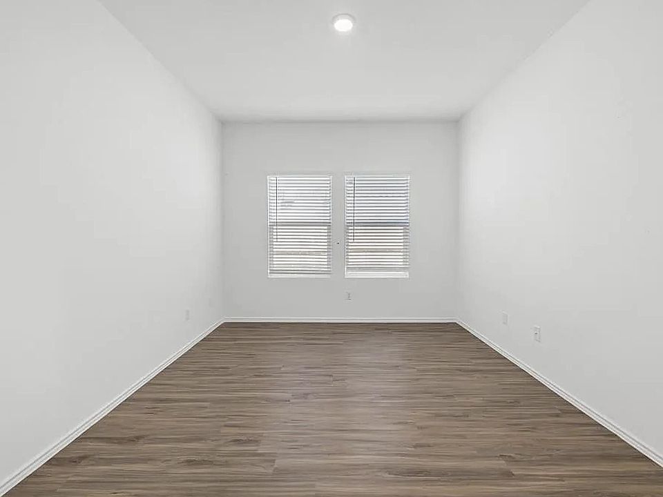 1st image of 1137 Toyah Dr