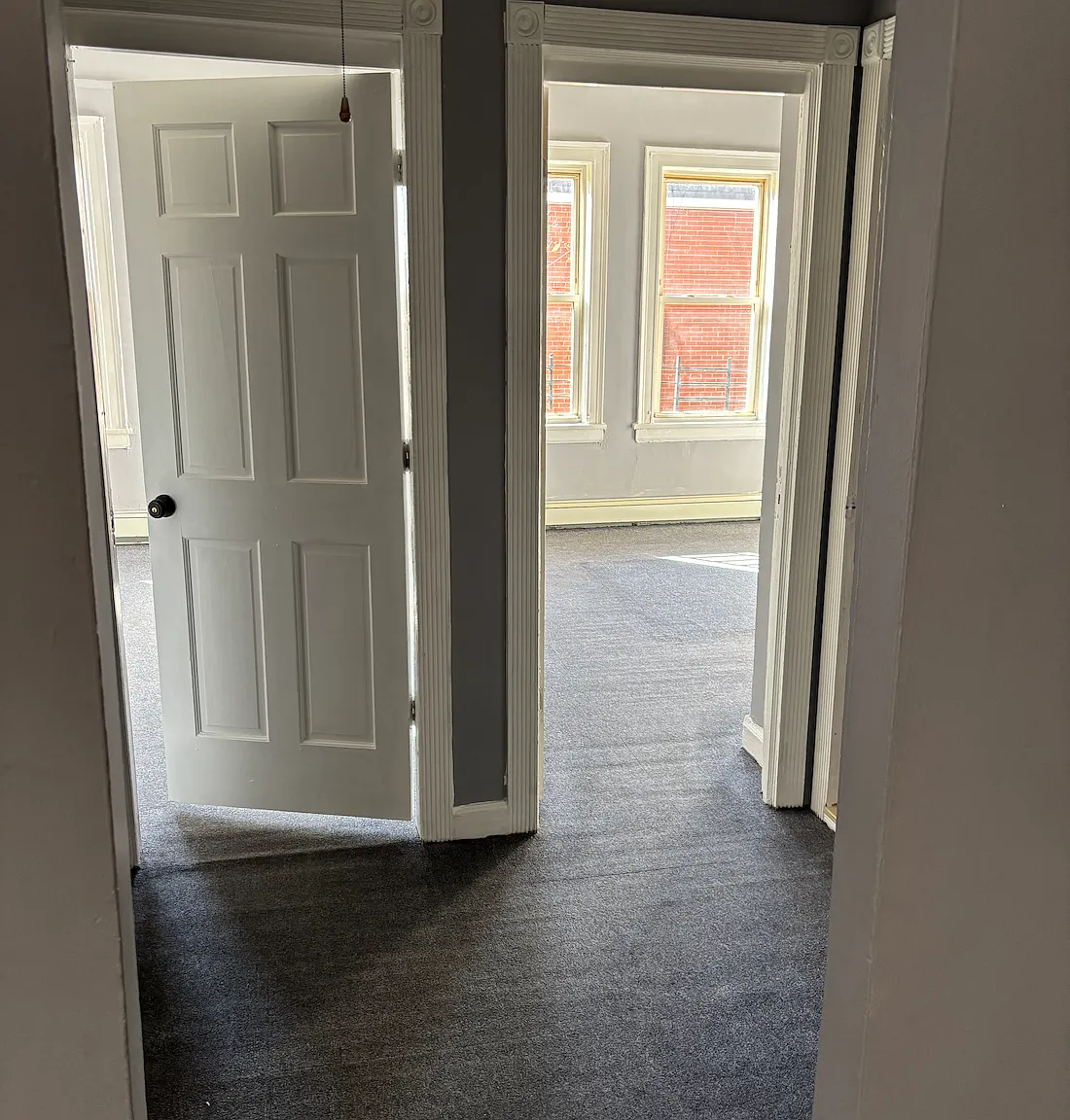 2 bed, 850 sqft, $2,762 — Photo 2