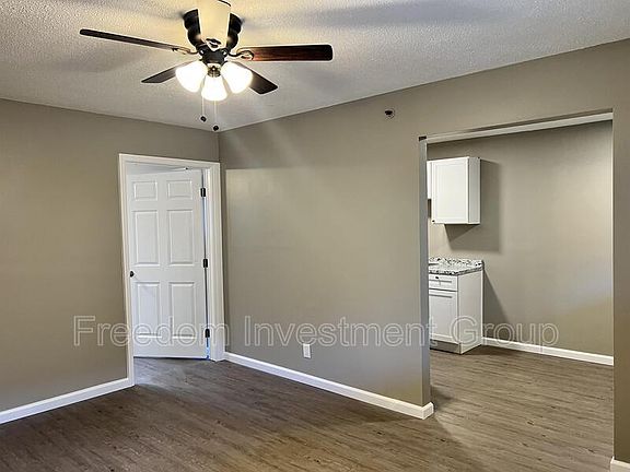 2nd image of 1563 Wales Ave