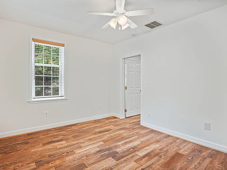 7712 Dolly Dr — Photo 26