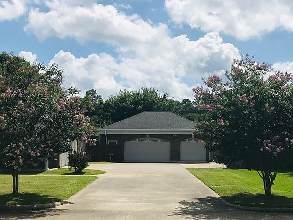 Detached garage with bath