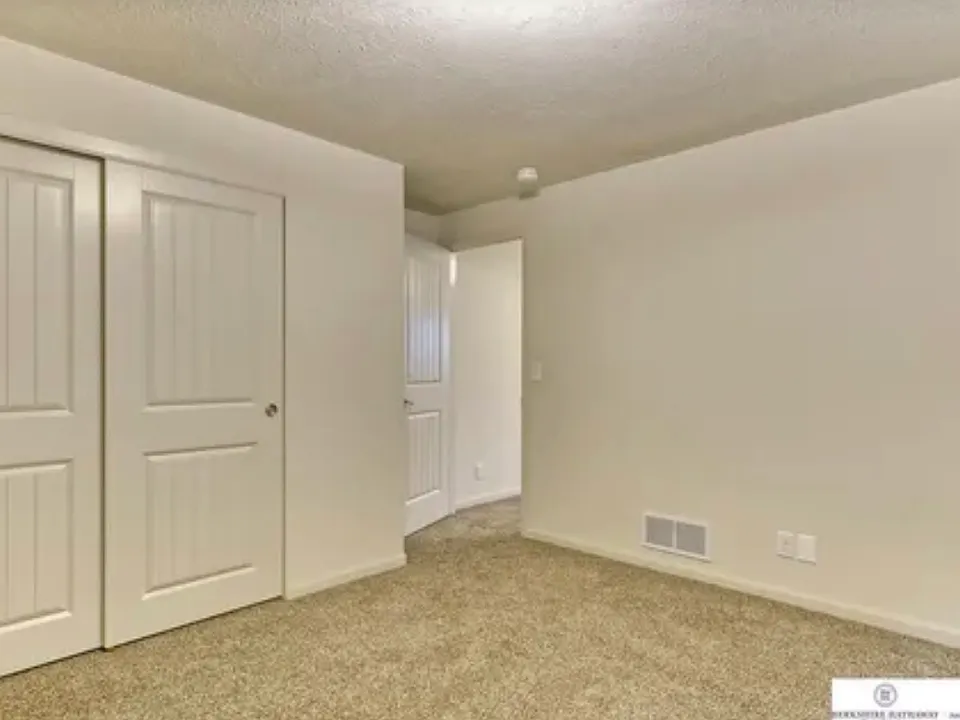 16404 Camden Ave