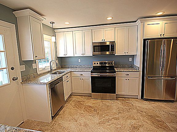 2nd image of 695B Plymouth Drive #100B