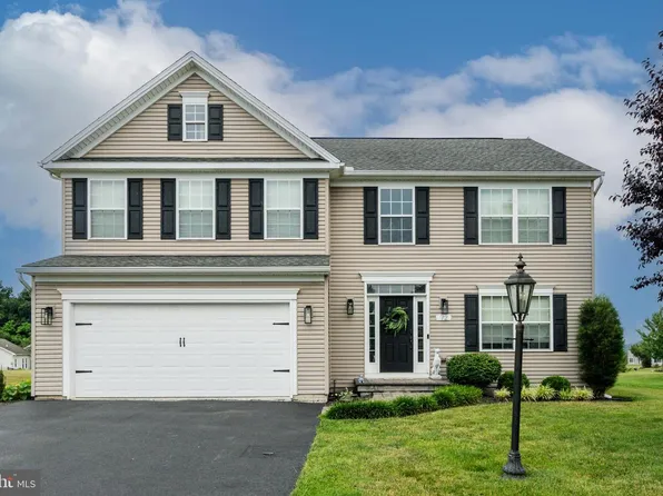 72 Battalion Ln, Gettysburg, PA 17325