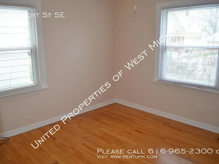 1125 Hoyt St SE — Photo 17