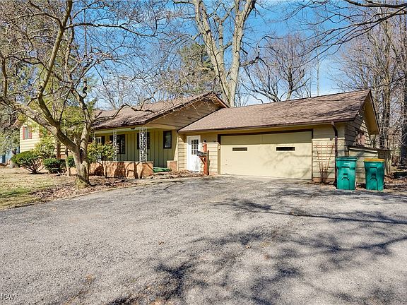 3rd image of 8071 Mentor Ave