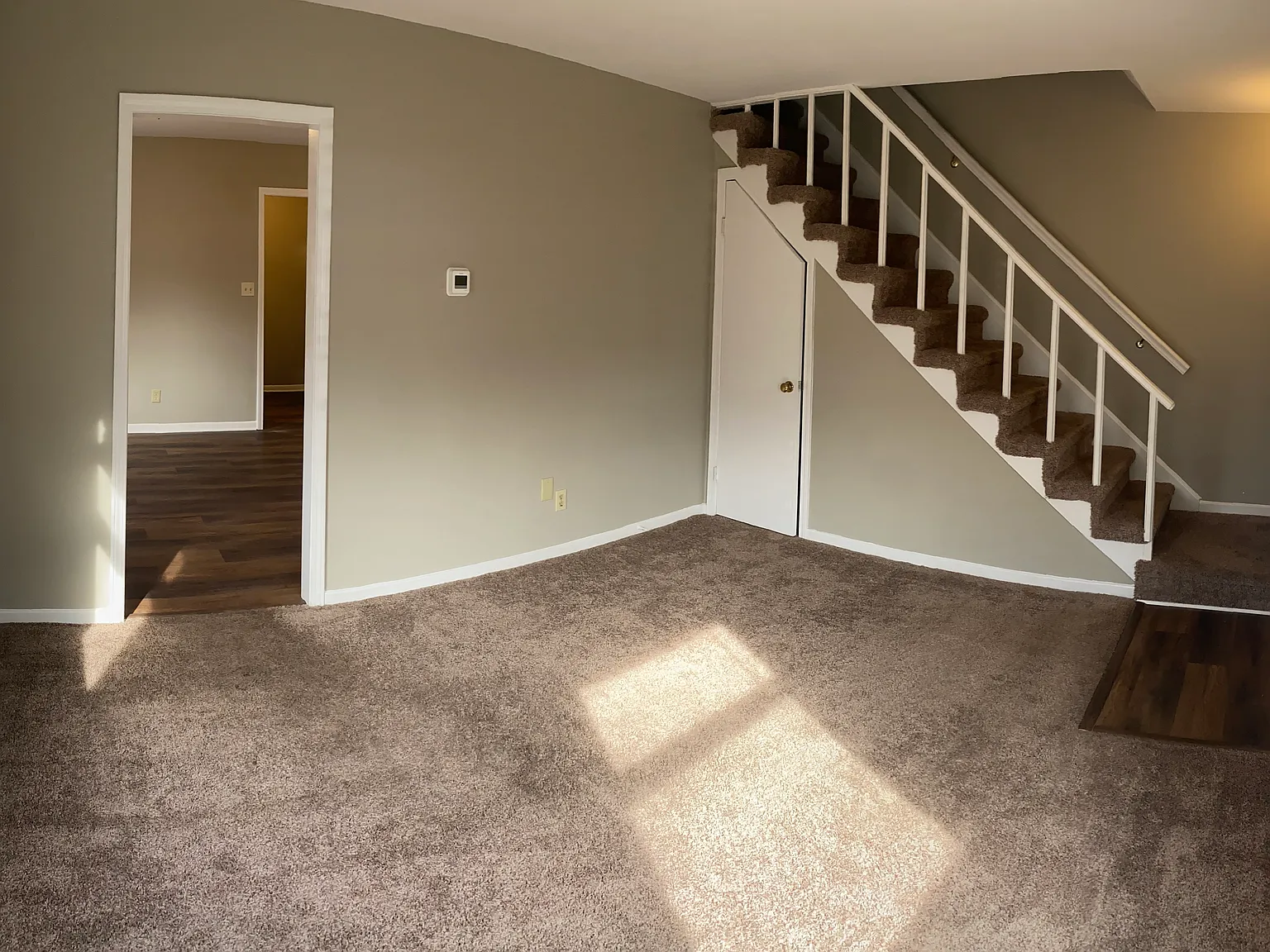 112 Stonecreek Dr — Photo 4