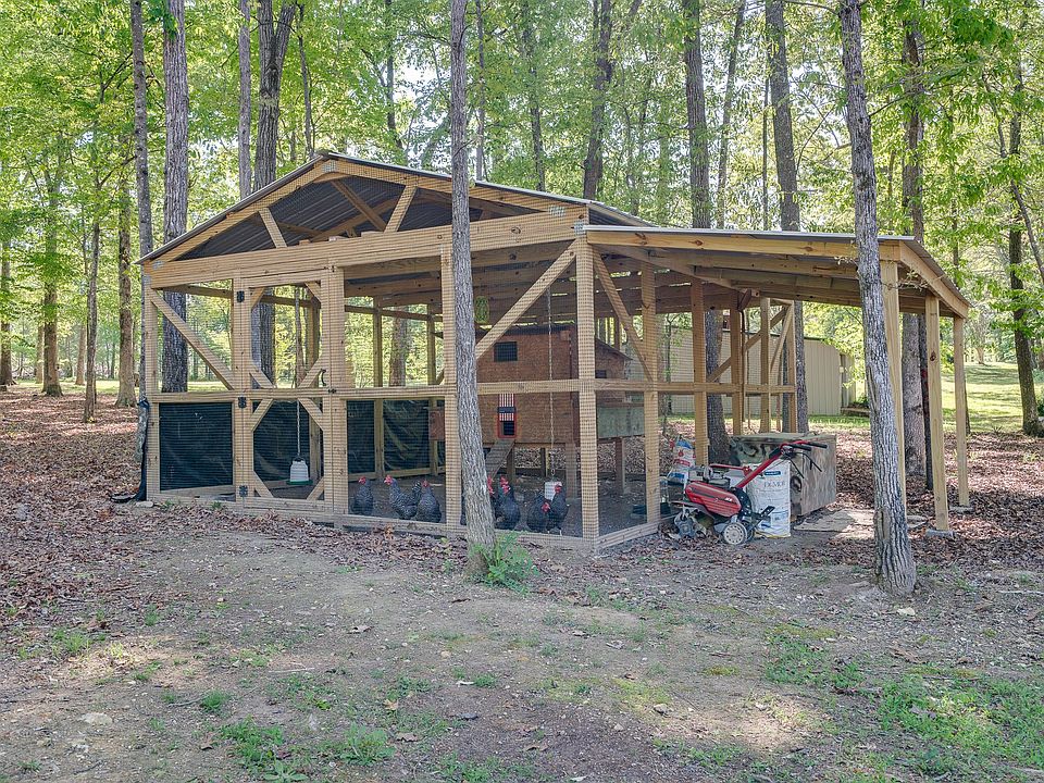 7th image of 14 Ashley Ct