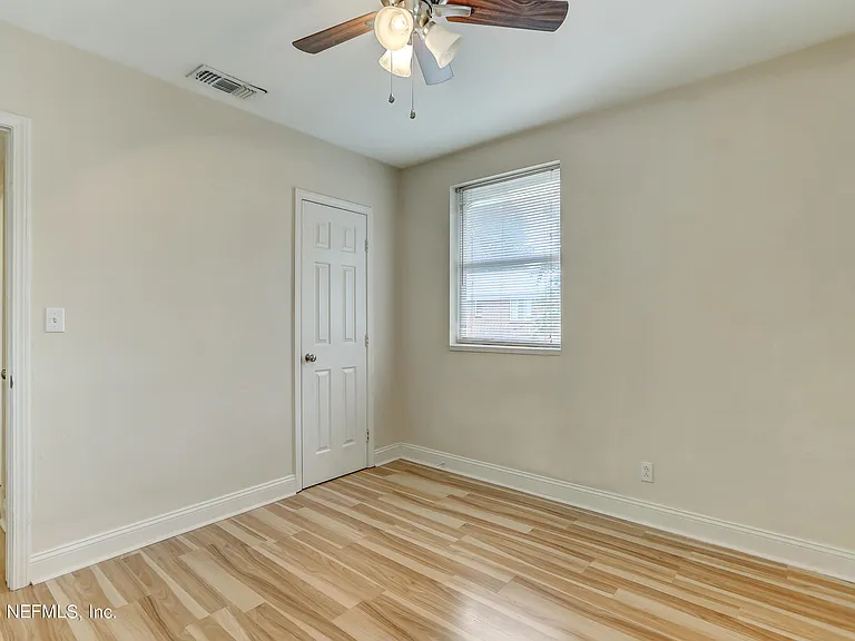 2358 Herschel St #1 — Photo 19