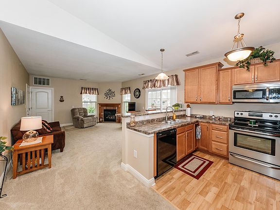 2nd image of 2505 W Colonial Woods Dr