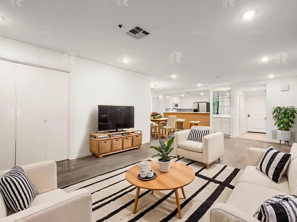 880 W 1st St APT 208, Los Angeles, CA 90012