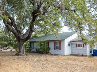 529 Avenue E, Poteet, TX 78065