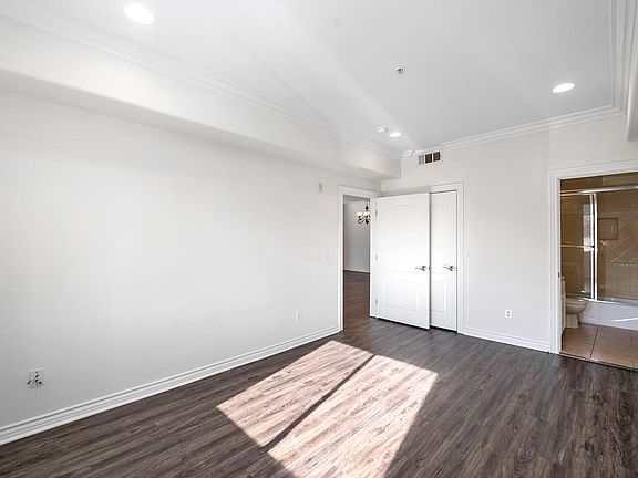 5th image of 3328 Oakhurst Ave APT 103