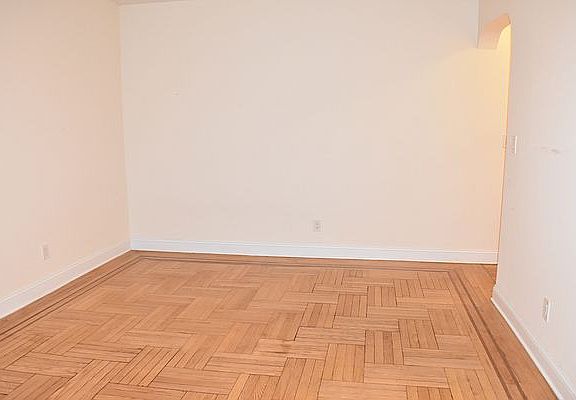 2nd image of 386 Fort Washington Ave APT 4C