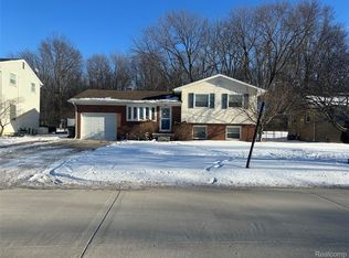 1118 Lavender St, Monroe, MI 48162