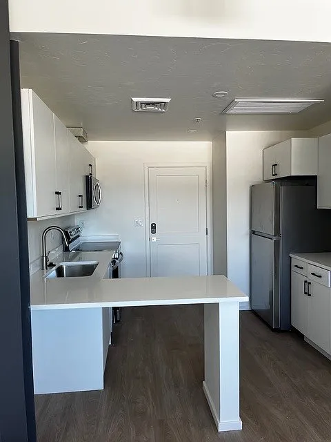Photo 2 of 9 - 181 S Tucson Blvd #214 - Tucson, AZ Building Photo - 181 S Tucson Blvd #214