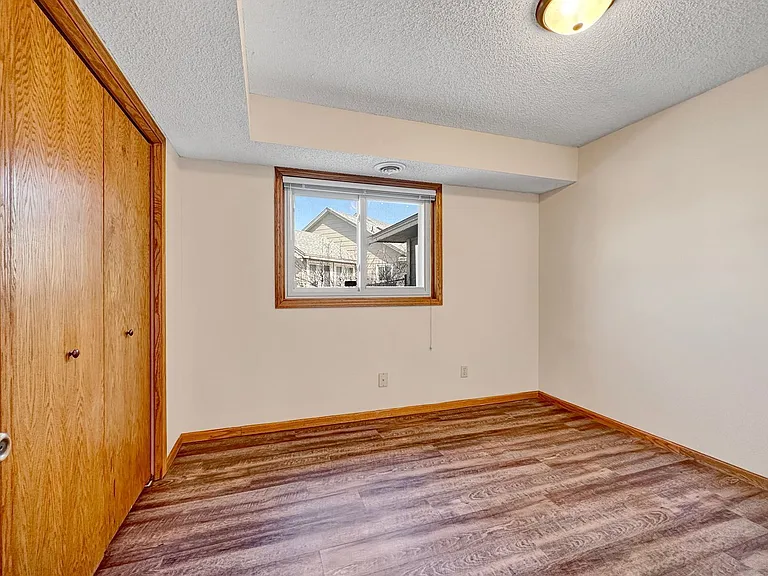 9125 Prestwick Ct N — Photo 16